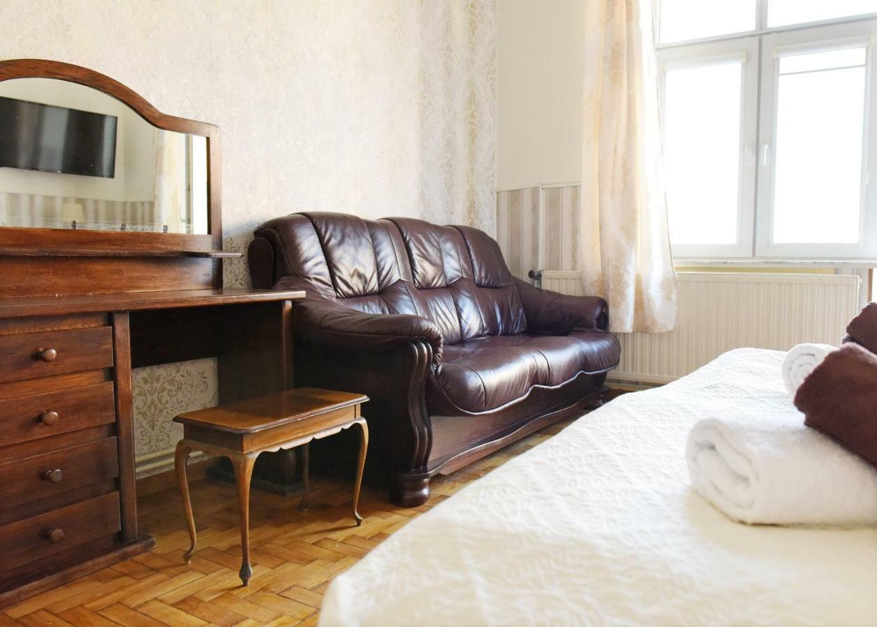 Apartament City, Clock Кросно Экстерьер фото